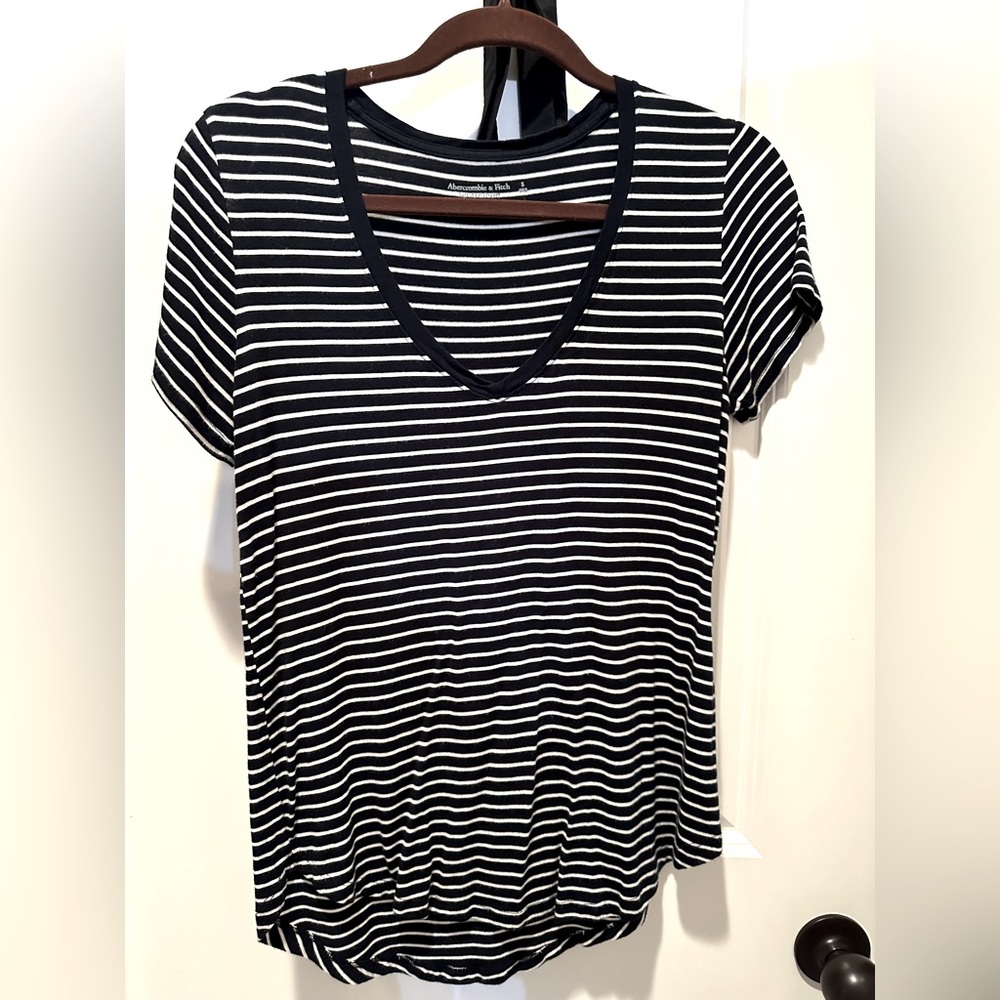 Soft A&F tee